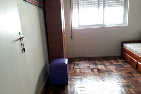 Quarto solteiro ou casal!