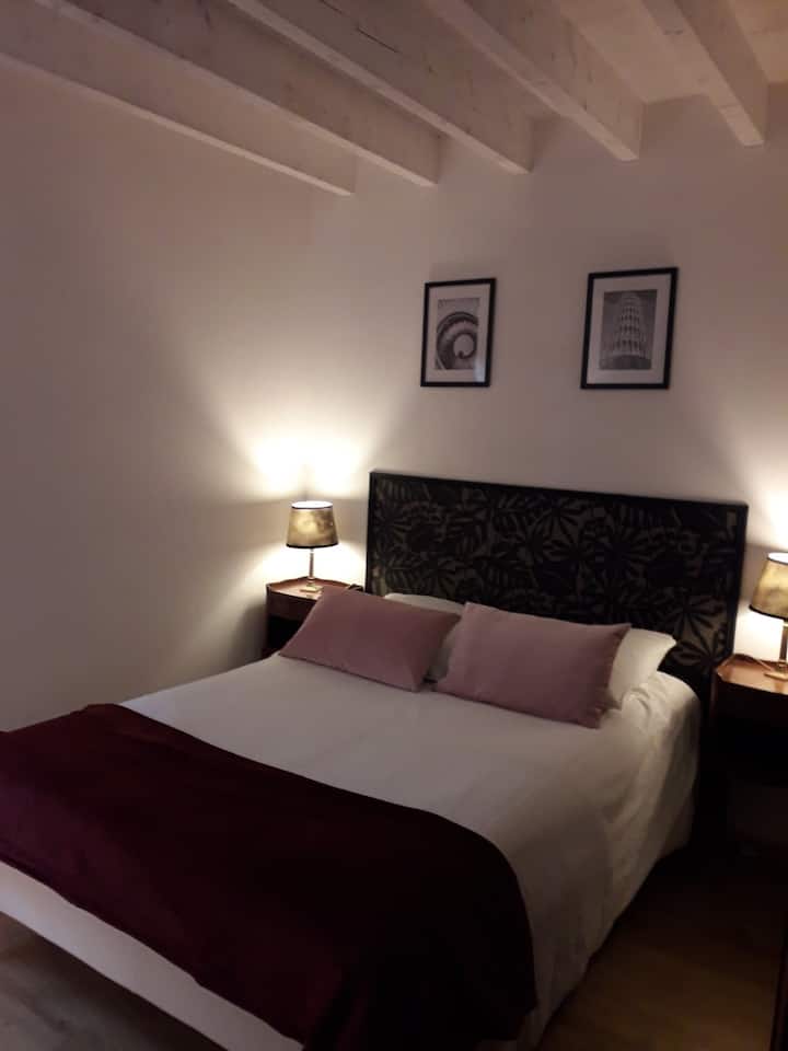 chambre RDC
lit 140-200