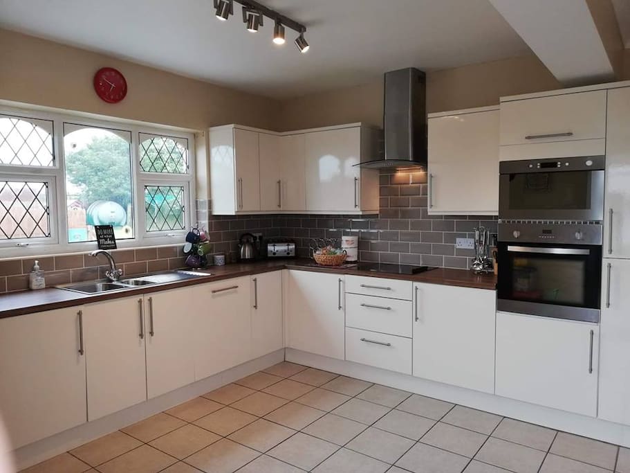 Modern fully equipped Kitchen