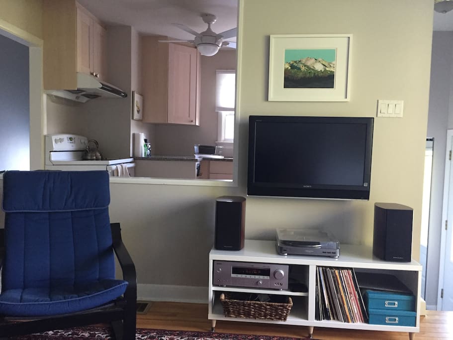 TV with Netflix and receiver with Aux input