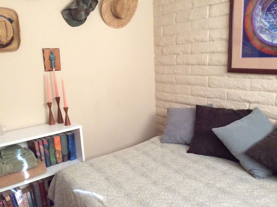 bedroom - cozy and really comfortable memory foam mattress
