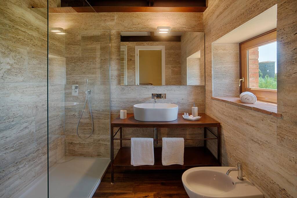 il bagno della camera Olivo
