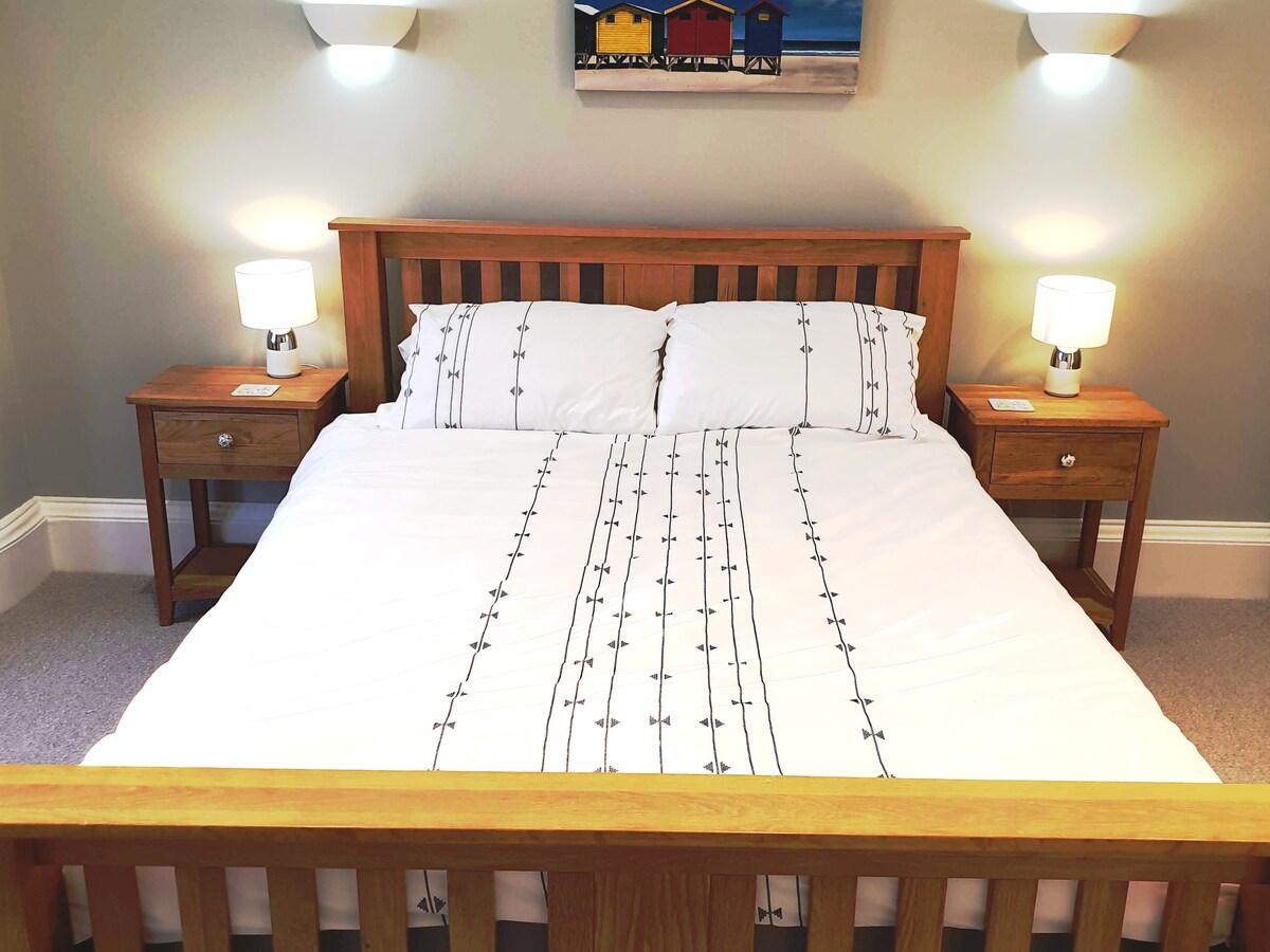 Master Bedroom with en-suite