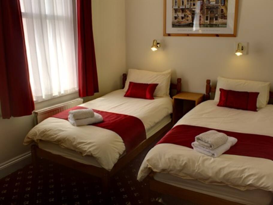 Family Room (single beds)