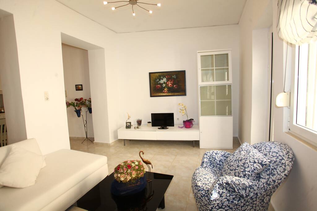 Iliana's House - Living Room Area