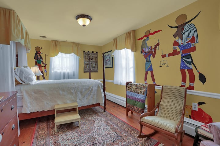 Egyptian Room 1 single bed 