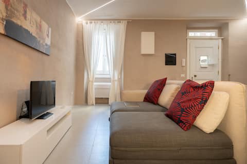 Popular Airbnb listing: Croccarì, apartment in the historic center IUN Q0797 in Cagliari