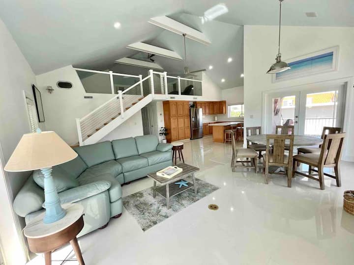 Islamorada Reef Canal & Pool Home Off Tav Creek- - Islamorada, FL
