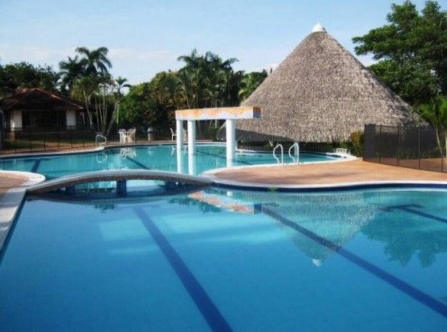Sede Social 1 con piscina, con Kiosco bar