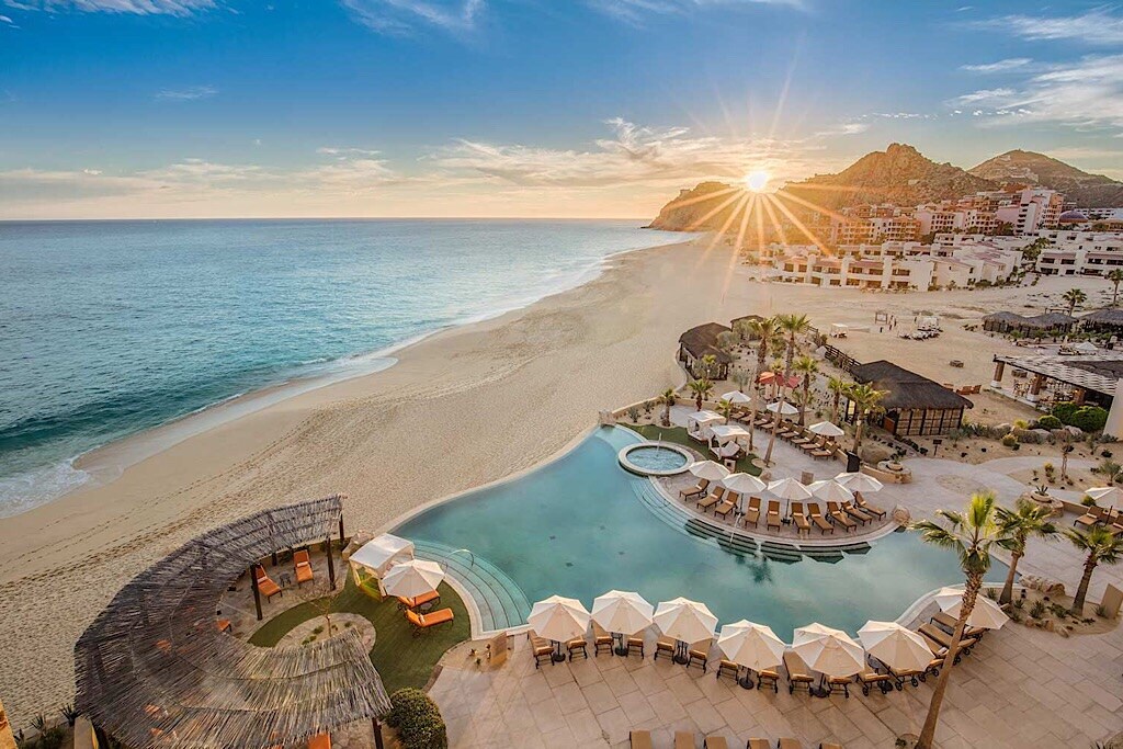 Luxury studio suite with breathtaking ocean views — 0 bedroom vacation rental in Cabo San Lucas