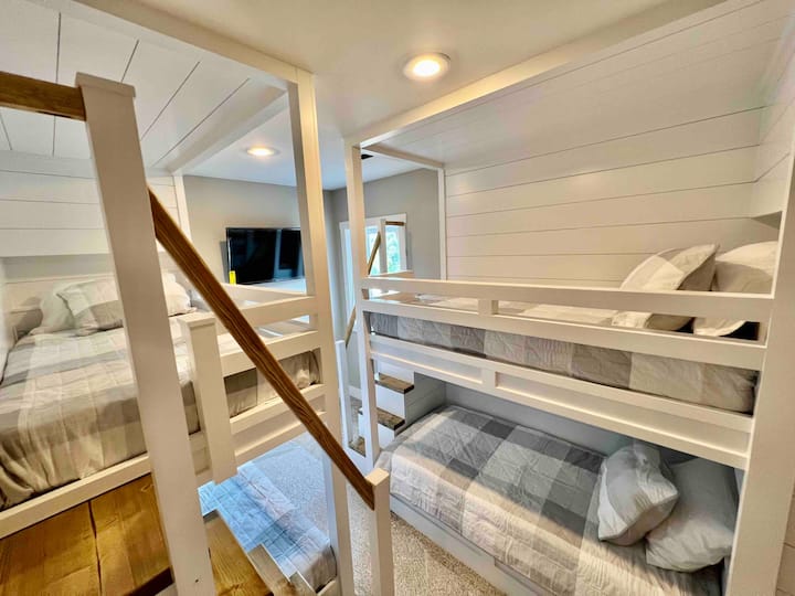 Bunk room
