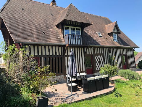 Charming cottage 7 pers. 5 min from Honfleur + patio