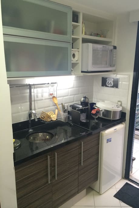 Small kitchen+ CoffeeMaker+Fridge+Cooktop+ElectricCooker+kitchenAccessories / Mini Cozinha+Cafeteira+Frigobar+Cooktop+Acessórios