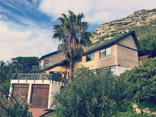 Kalk Bay Beach House gallery image 2