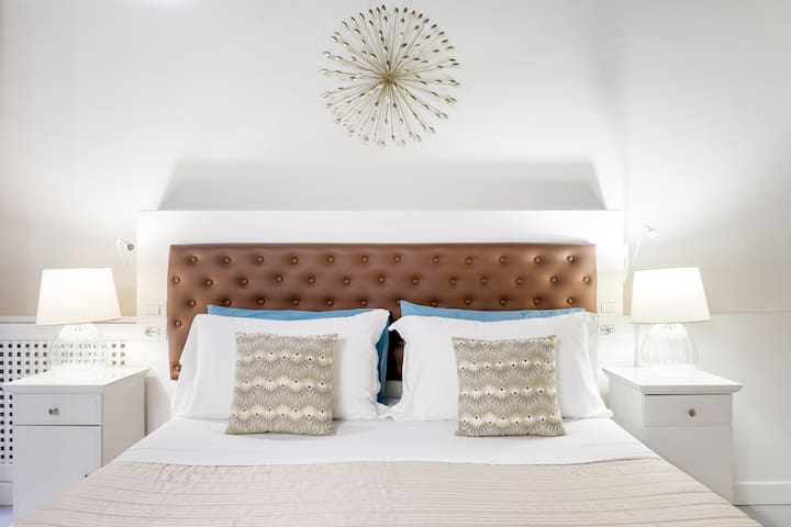 LPM Apartment 2 – Spanish Steps / Barberini