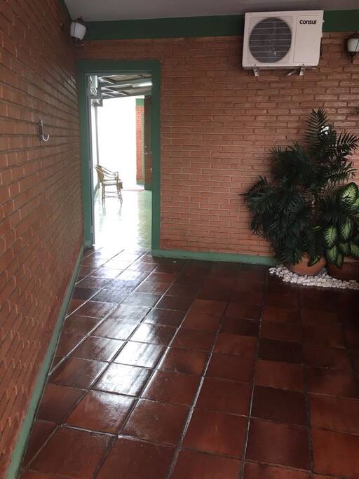 Estacionamento - Parking spot inside.