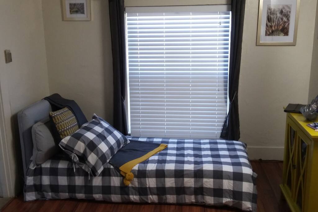 Pull out Bed (#2)