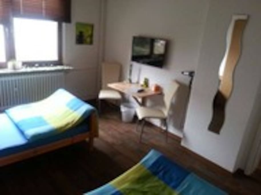 Zimmer 2 EG