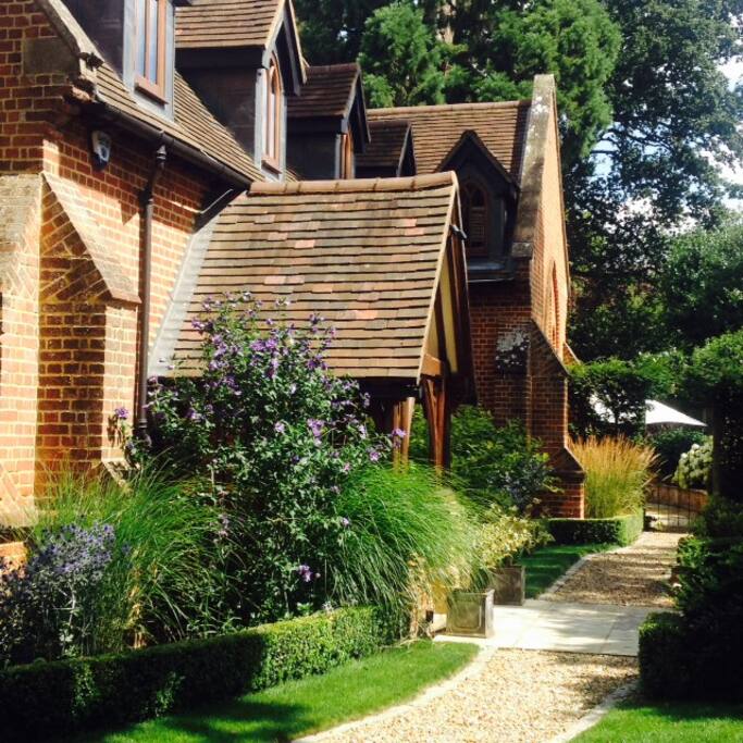 Front entrance looking towards rear garden.