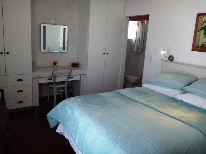 Main Bedroom En suite Spykerklip - Queen bed Sea view