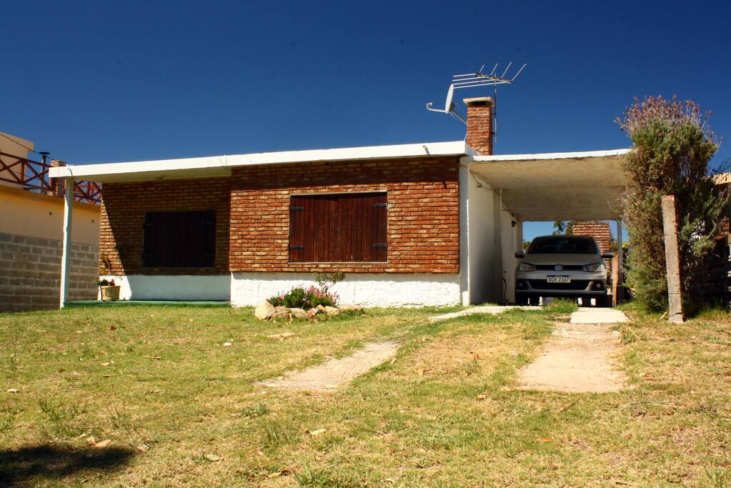 Garage techado.