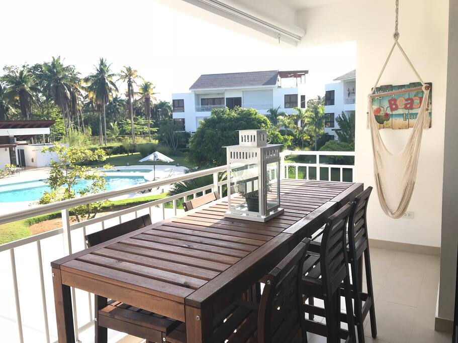 Outdoor dinning area