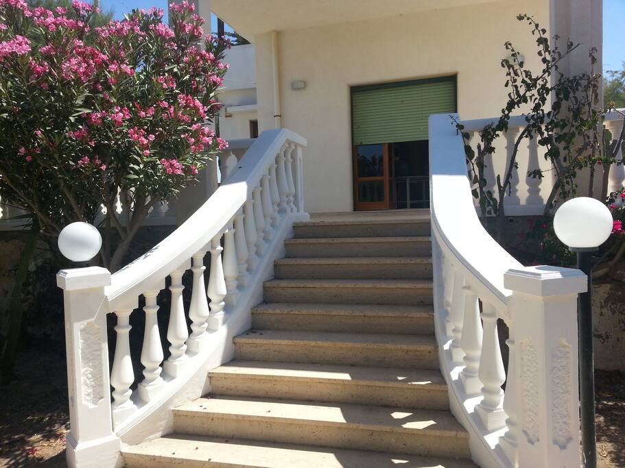 Ingresso alla casa
