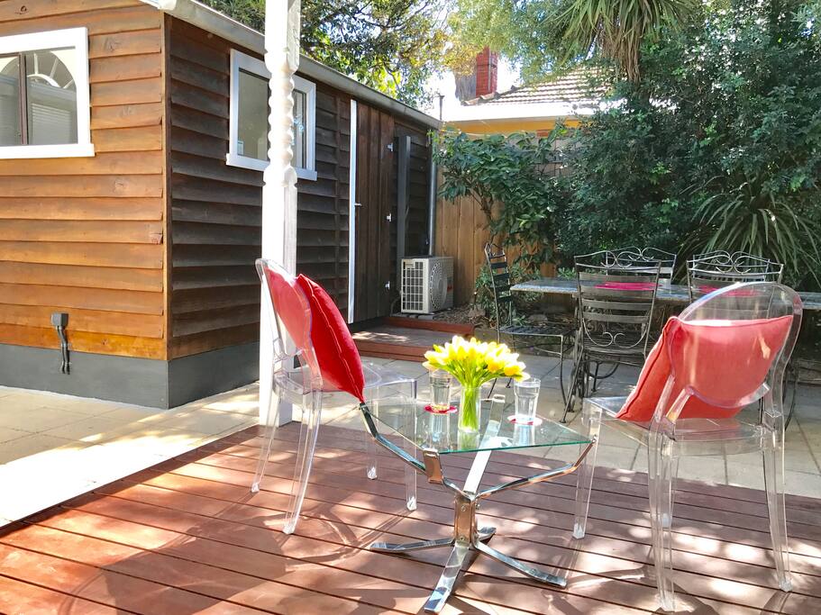 Enjoy a drink or two on the under-cover deck. North-facing so it gets sunlight all day.