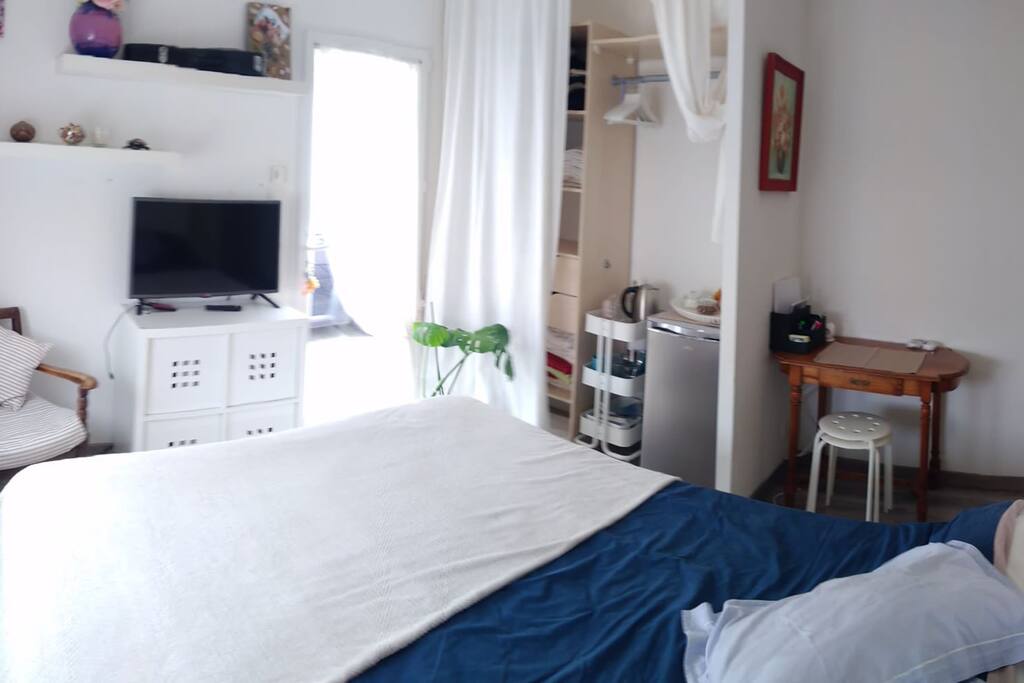 Chambre privée ; tv