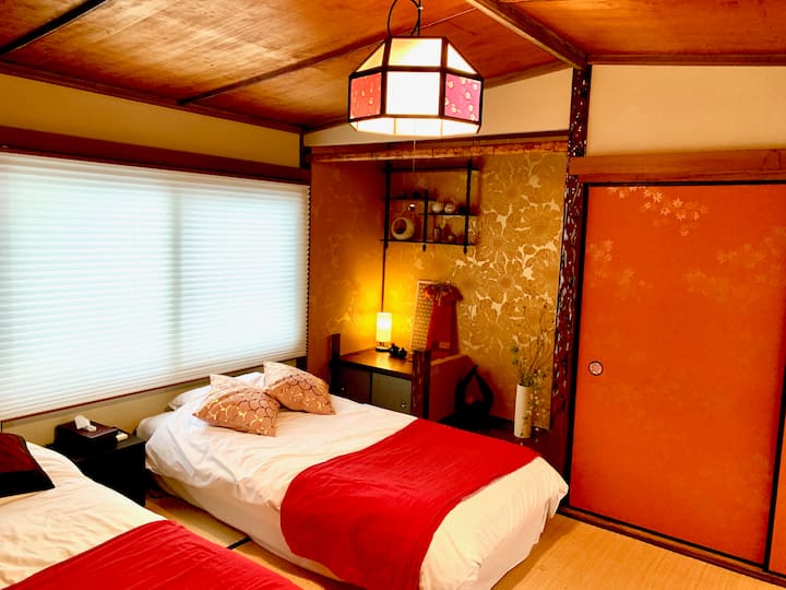 K dispozícii sú 2 jednolôžka