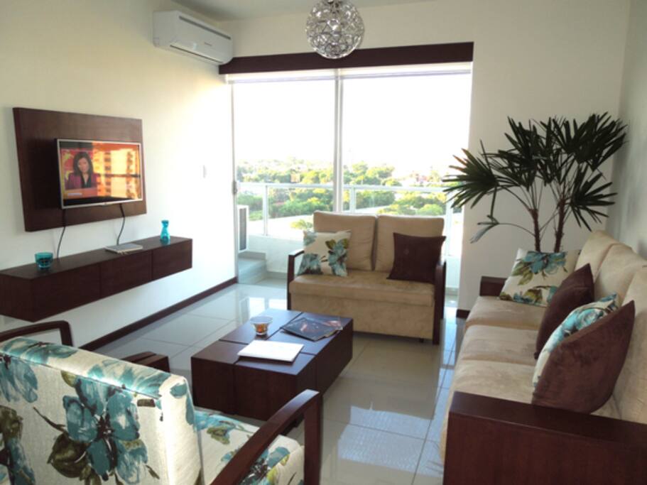 Living con tv cable y aire acondicionado