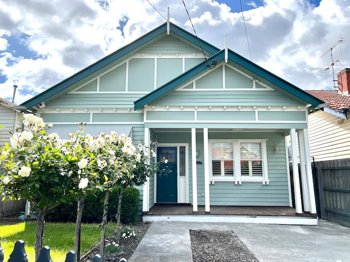 The Jade | Spacious 4BR Edwardian Perfection