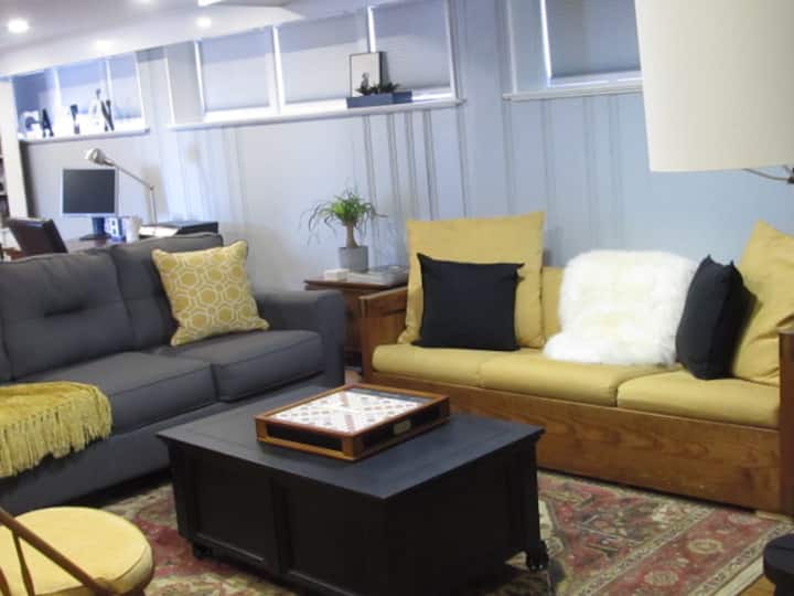 Pga Tour Exec Suite
La Kaye Fle'-the Flower House - Media, PA