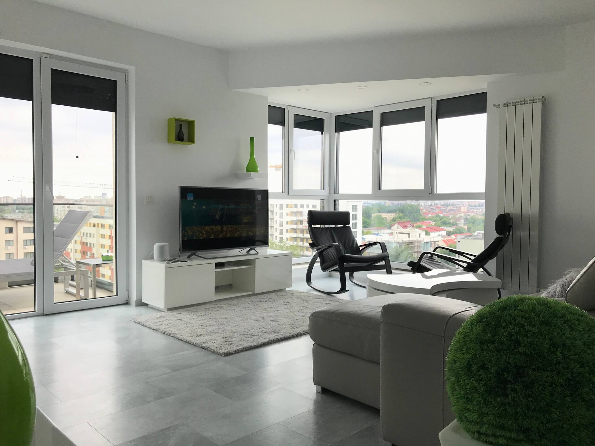 Luxury Westpark 2 Residence with Lake View — photo 2