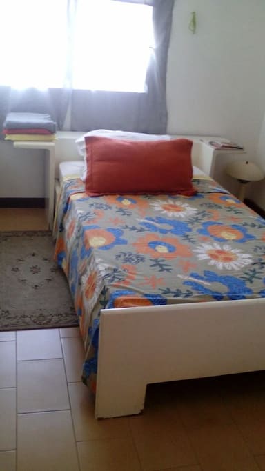 habitacion con cama