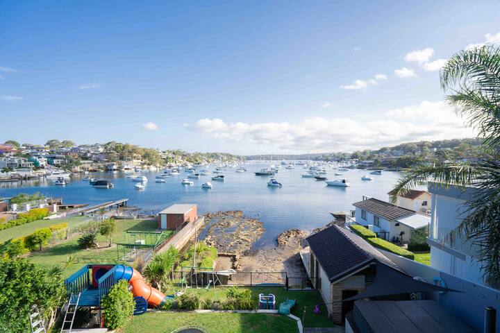 LUXURY WATER-FRONT APARTMENT – CRONULLA gallery image 3