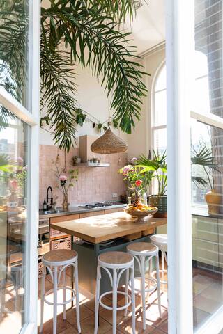 Canal Villa Apartment + Roofgarden gallery image 5