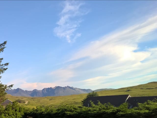 Cuillin Ridge View Apartment,Struan