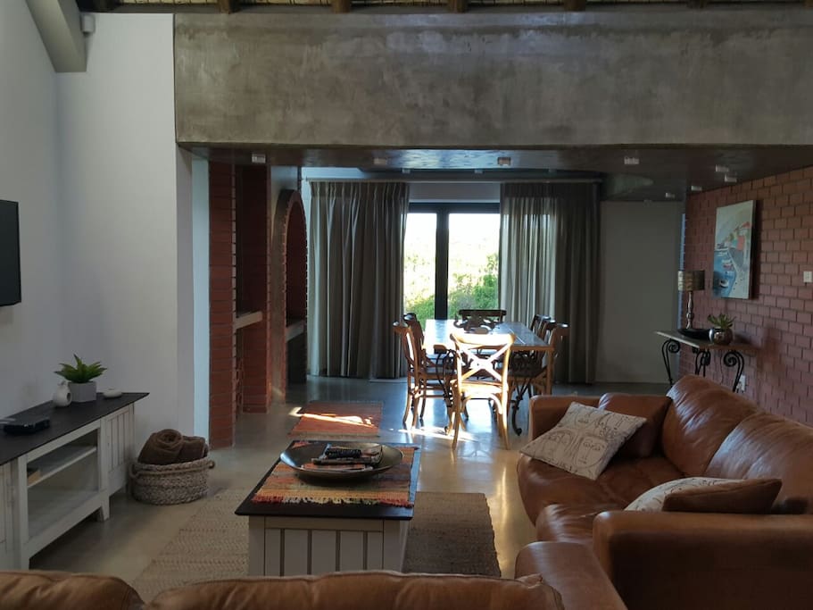 Spacious living room