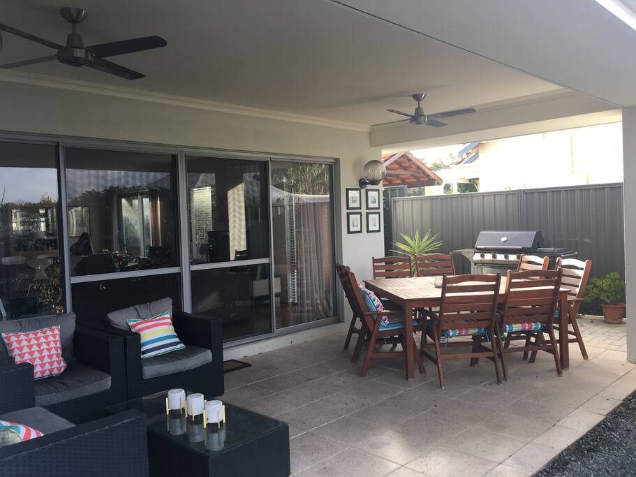 Alfresco dining