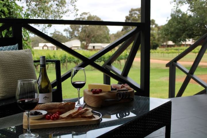 Upper Reach Winery Spa Cottage