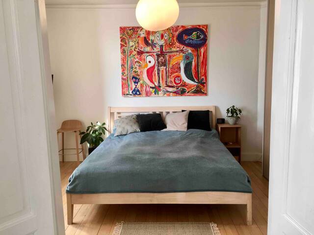 Waterfront apartment in Center gallery image 4