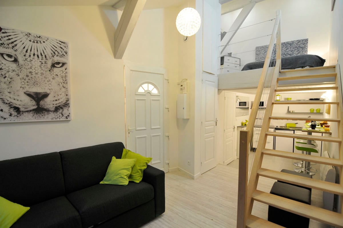 Top performing Airbnb: Loft. 20 mn Paris. Gare 2 mn à pied. 2 pers. in Palaiseau