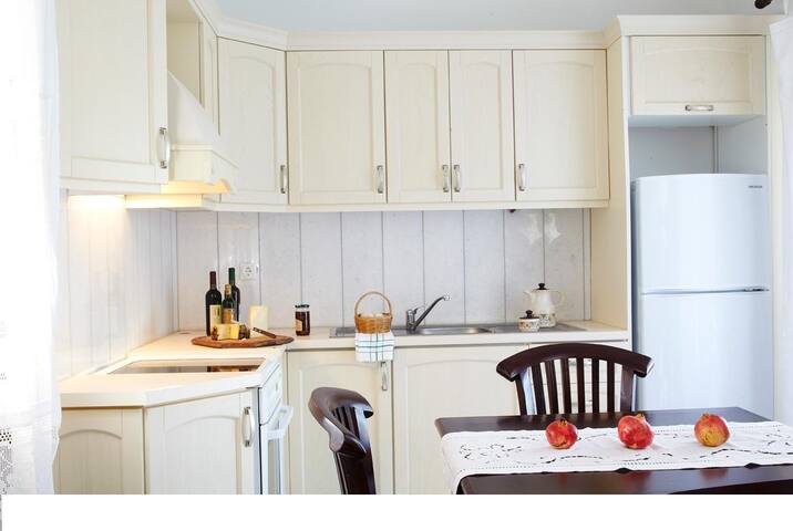 Three bed villa w. sea view, hot tub, breakfast gallery image 3