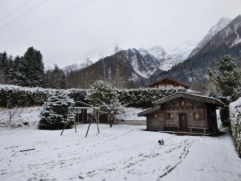 Top Airbnb: Cabin for 2 people in Chamonix Valley à Les Houches