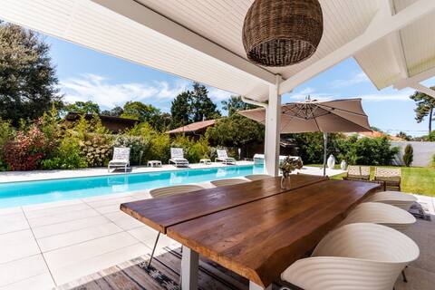 Large Villa Capbreton – 225 m² Heated pool