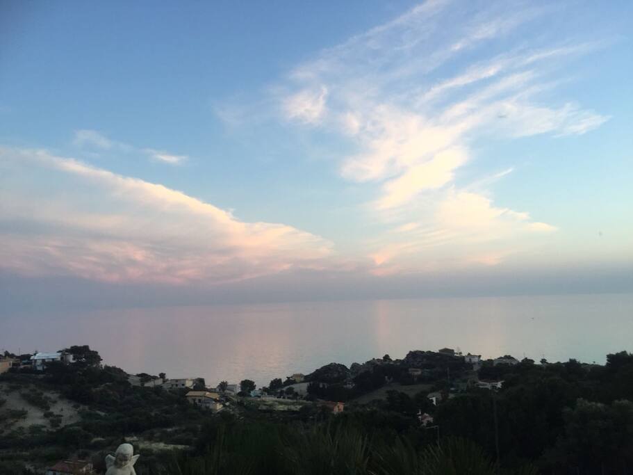 The view , Panorama