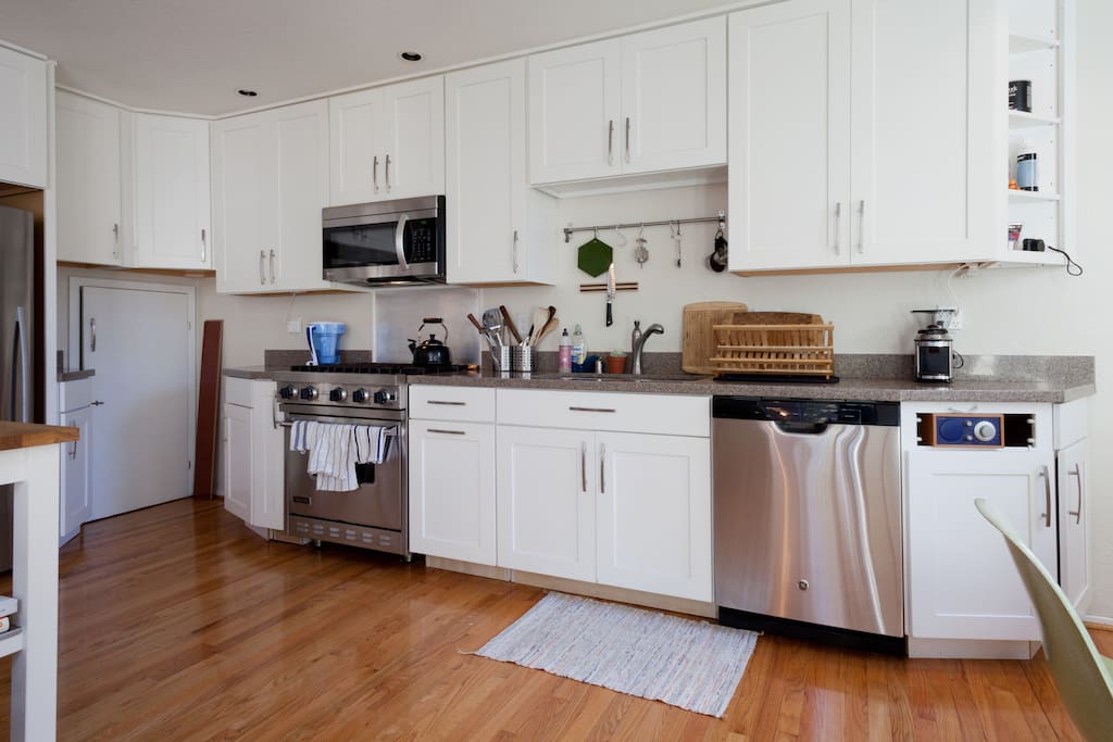 Viking stove. dishwasher.