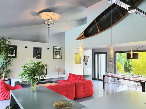 Villa "Les 5 glycines" with pool, jacuzzi