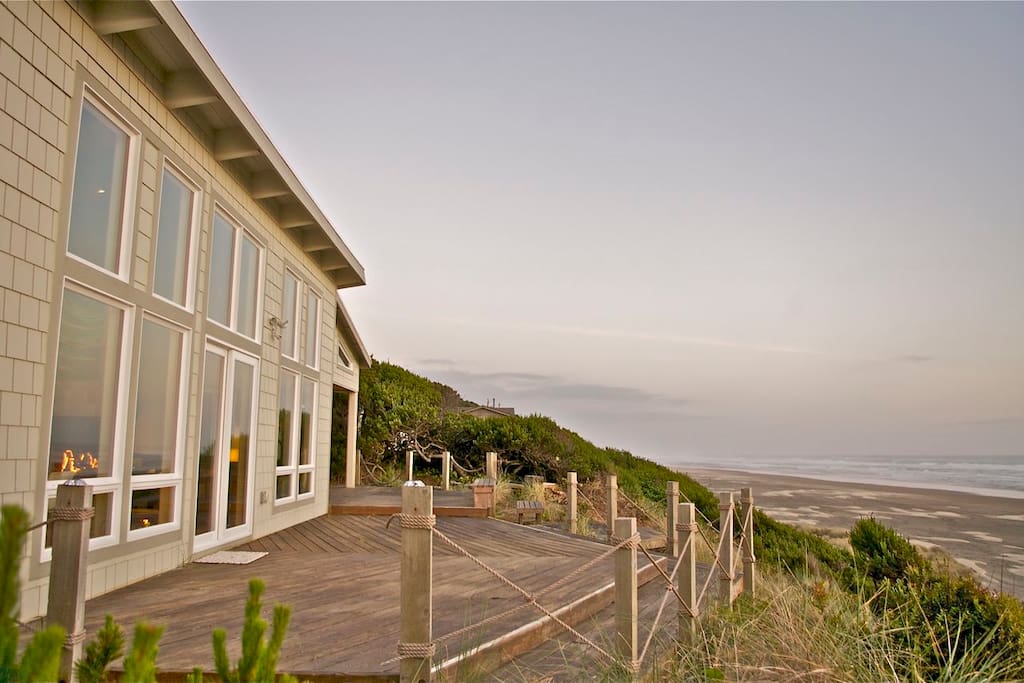 TheJackWest Stunning Oceanfront Private Retreat Houses for Rent in